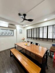 Blk 558 Jurong West Street 42 (Jurong West), HDB Executive #557143191
